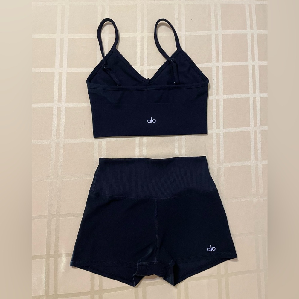 Alo Black Sports Bra and Shorts Set Size Small